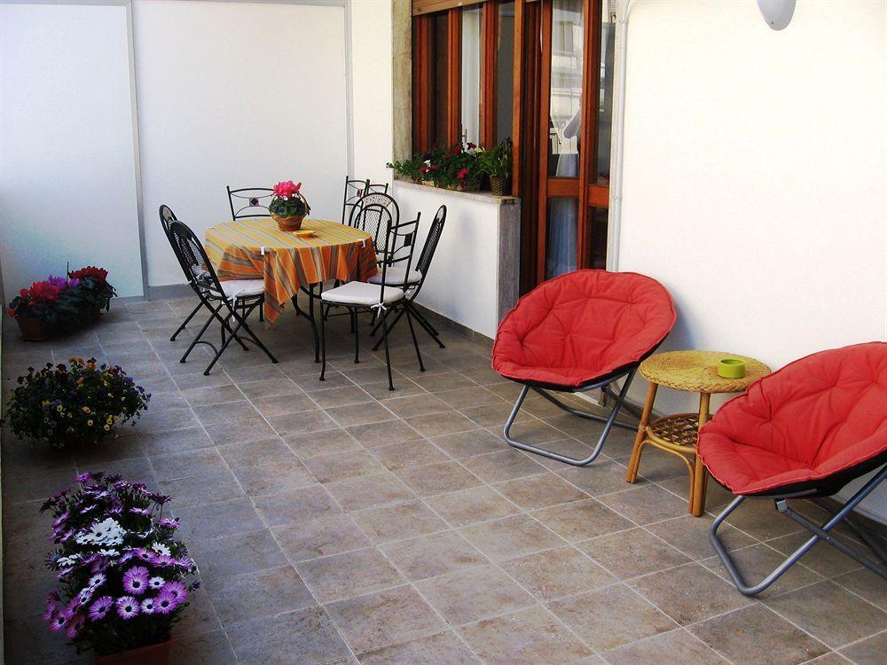 לצ'ה B&B Piazza 300Mila מראה חיצוני תמונה
