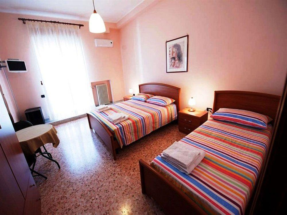 לצ'ה B&B Piazza 300Mila מראה חיצוני תמונה