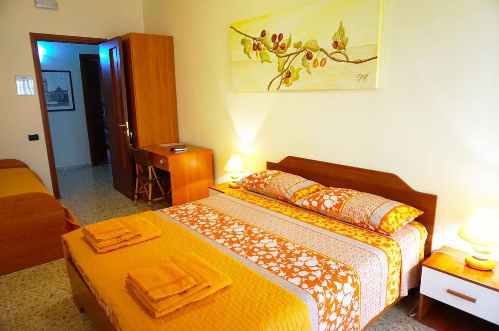 לצ'ה B&B Piazza 300Mila מראה חיצוני תמונה