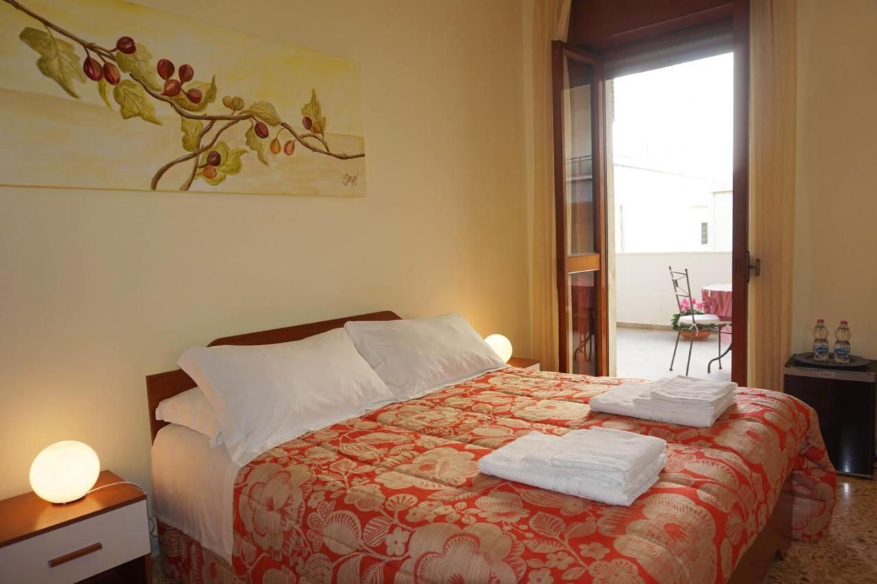 לצ'ה B&B Piazza 300Mila חדר תמונה