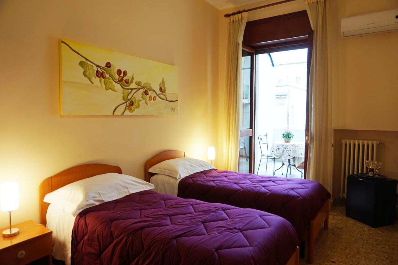 לצ'ה B&B Piazza 300Mila מראה חיצוני תמונה