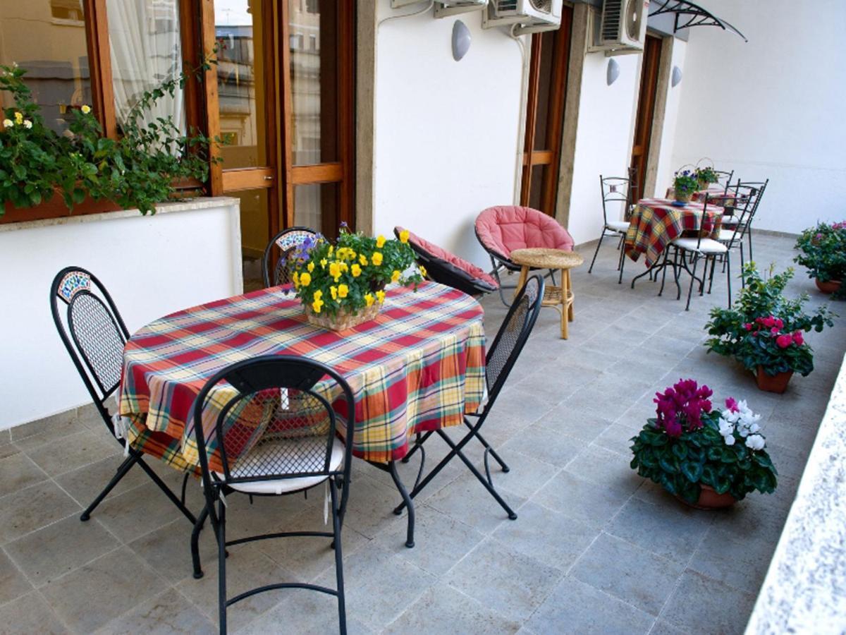 לצ'ה B&B Piazza 300Mila חדר תמונה